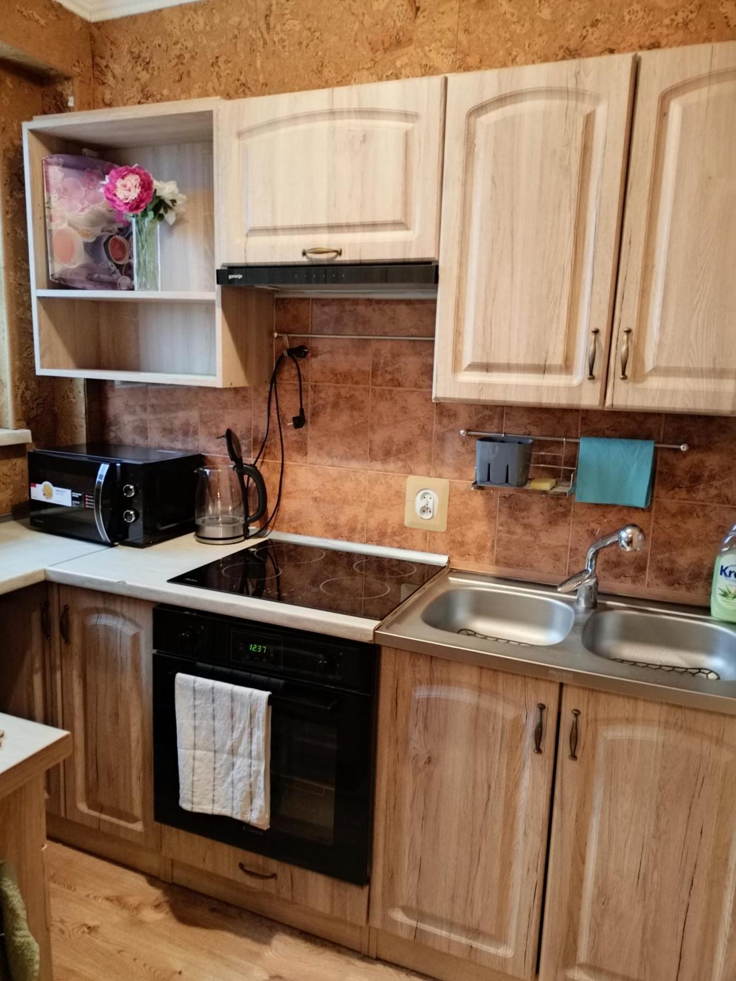 Apartament Guner Bełchatów Esterno foto